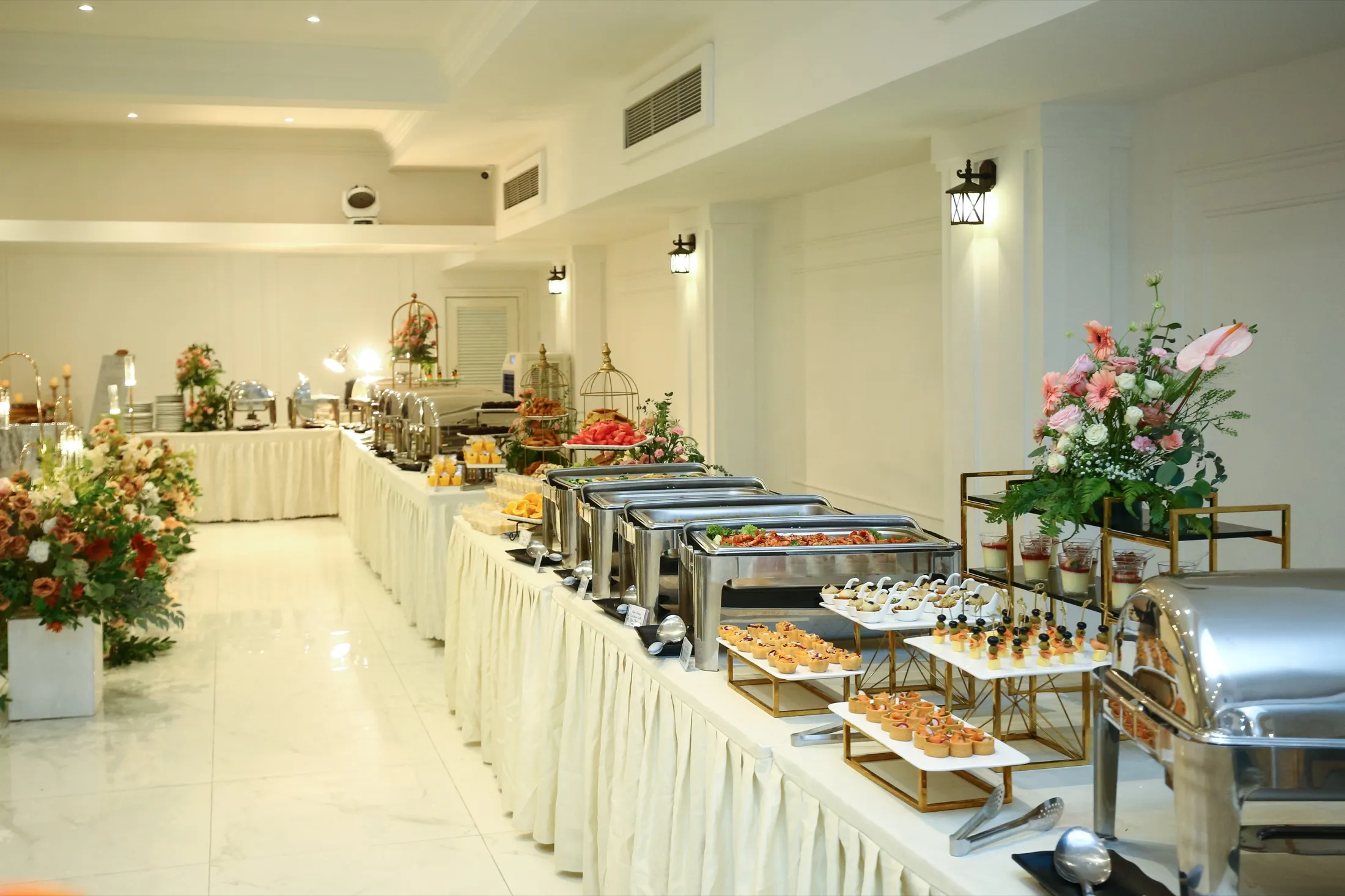 Boathouse wedding catering event