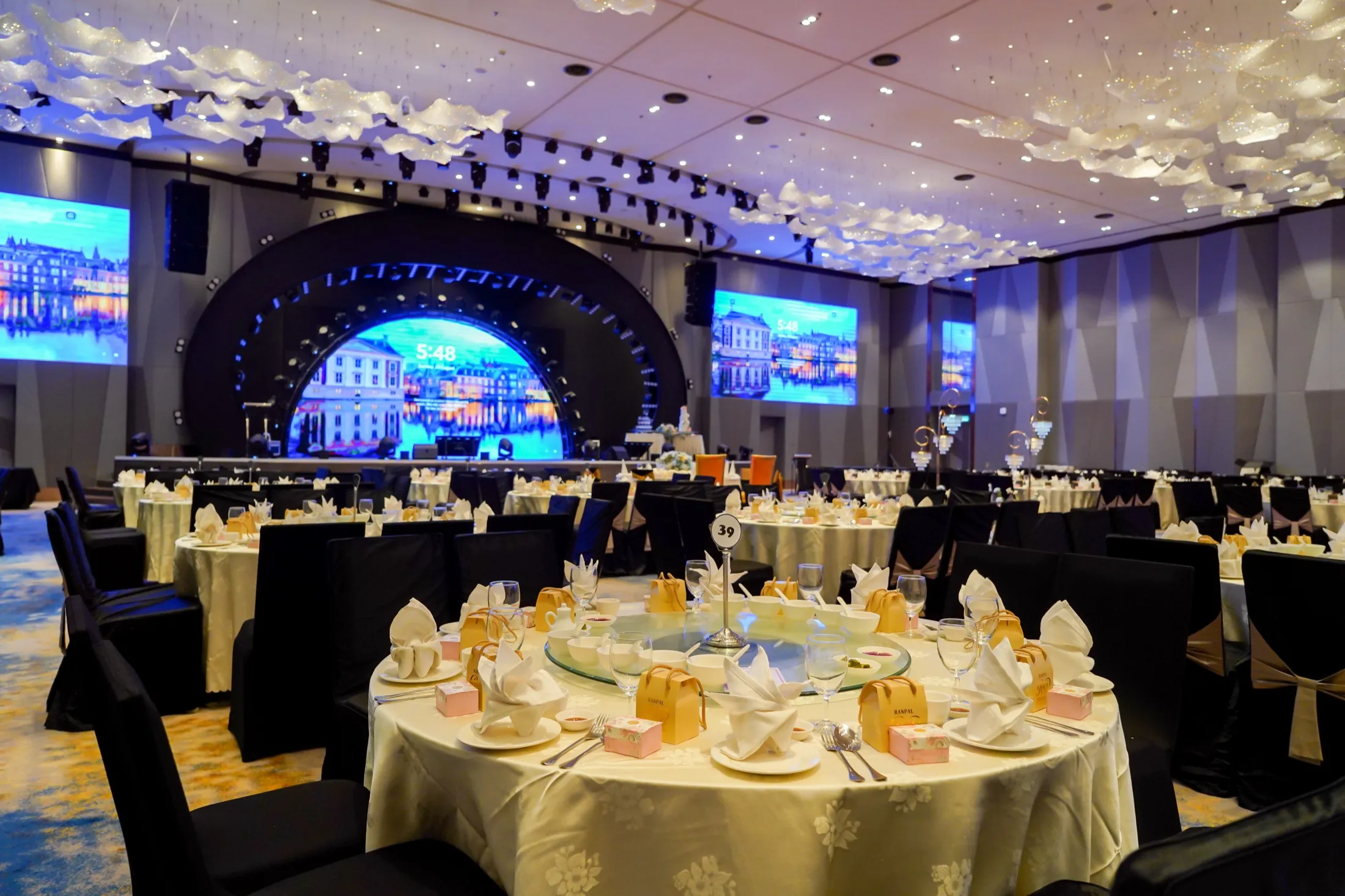 Chinese wedding banquet course served to a table