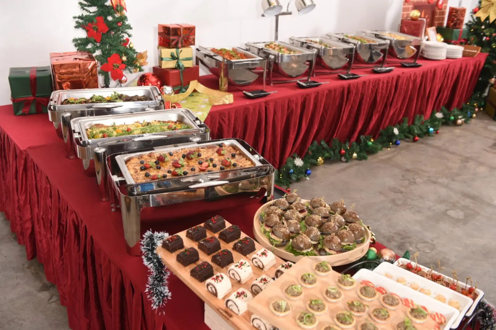 christmas buffet catering