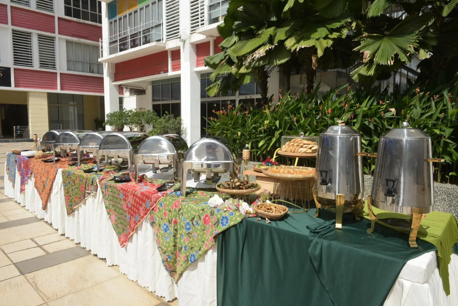 Ramadan catering buffetline